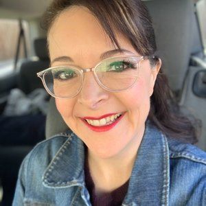 Meet your Posher, Kim with Best Essentials